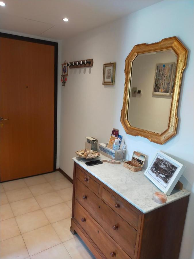 ונטימיגליה Appartamento Riviera Trilocale Wifi E Parcheggio Privato מראה חיצוני תמונה