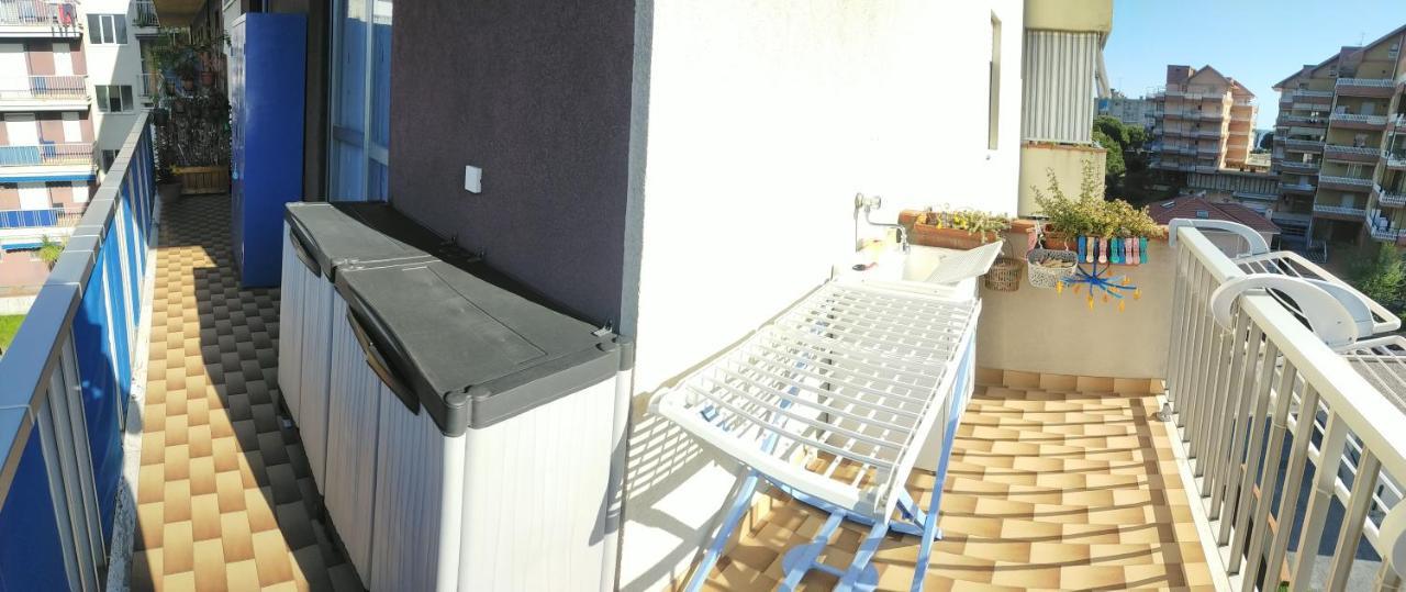 ונטימיגליה Appartamento Riviera Trilocale Wifi E Parcheggio Privato מראה חיצוני תמונה